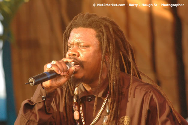 Luciano @ Western Consciousness 2007 - Presented by King of Kings Productons - Saturday, April 28, 2007 - Llandilo Cultural Centre, Savanna-La-Mar, Westmoreland, Jamaica W.I. - Negril Travel Guide, Negril Jamaica WI - http://www.negriltravelguide.com - info@negriltravelguide.com...!